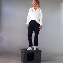 Translation missing: el.sections.featured_product.gallery_thumbnail_alt