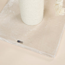 Translation missing: fi.sections.featured_product.gallery_thumbnail_alt