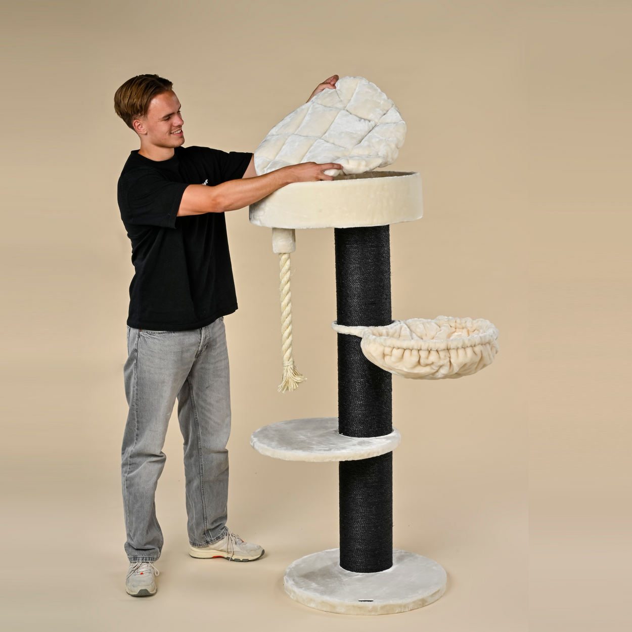 Krabpaal Maine Coon Sleeper de Luxe Blackline (Crème)