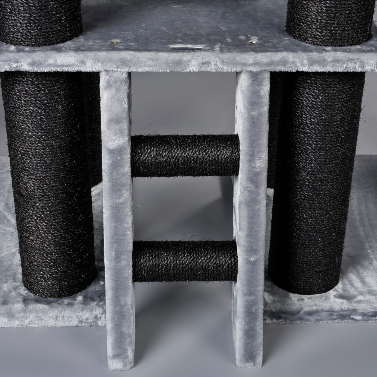 Krabpaal Royal Cat Palace Blackline (Lichtgrijs)